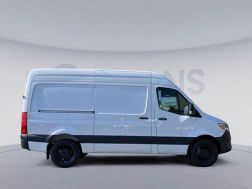 2025 Mercedes-Benz Sprinter 2500 Standard Roof