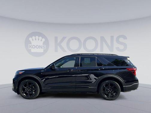 Agate Black Metallic 2023 Ford Explorer ST-Line