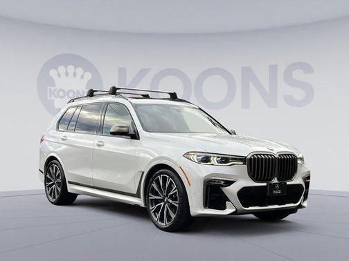 2022 BMW X7 M50i