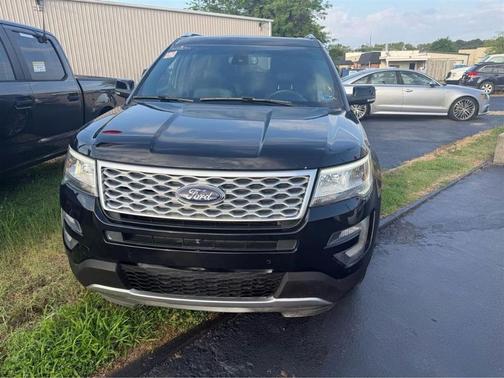 Black 2016 Ford Explorer Platinum