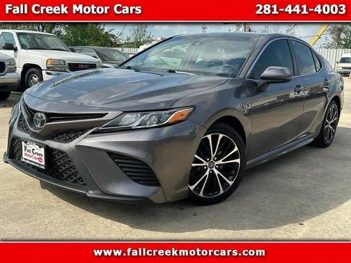2019 Toyota Camry SE