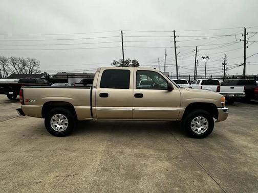 2005 GMC Sierra 1500 SLE Crew Cab