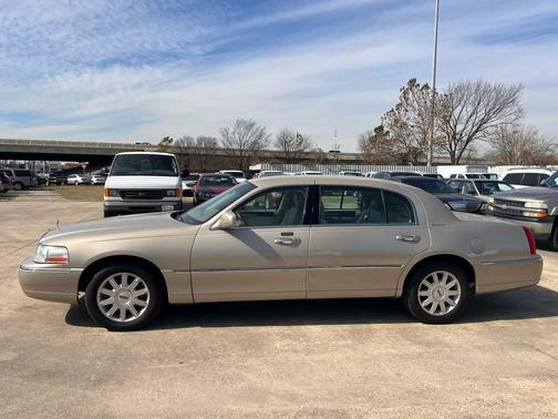 2008 Lincoln Town Car Signature
