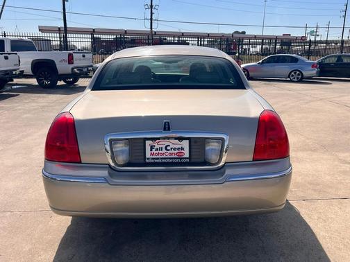 2008 Lincoln Town Car Signature