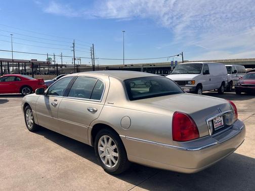 2008 Lincoln Town Car Signature
