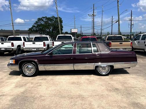 1996 Cadillac Fleetwood Standard