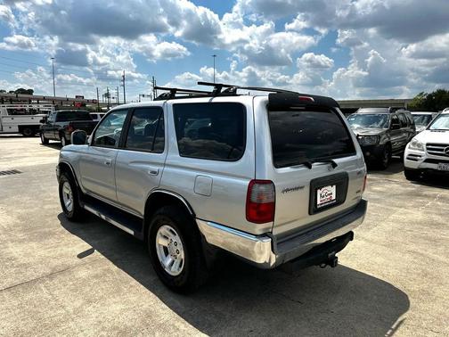 2000 Toyota 4Runner SR5