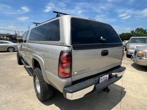 Doeskin Tan 2006 Chevrolet Silverado 2500 LT2