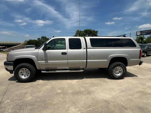 Doeskin Tan 2006 Chevrolet Silverado 2500 LT2