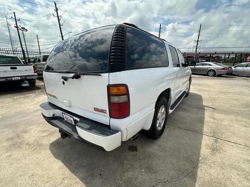 Summit White 2002 GMC Yukon XL Denali