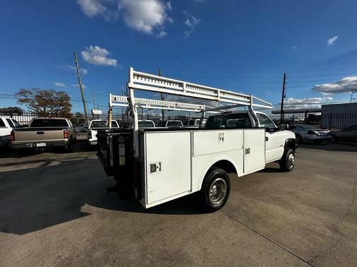 2003 Chevrolet Silverado 3500 Base