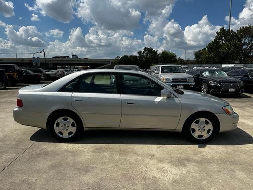 2003 Toyota Avalon XLS