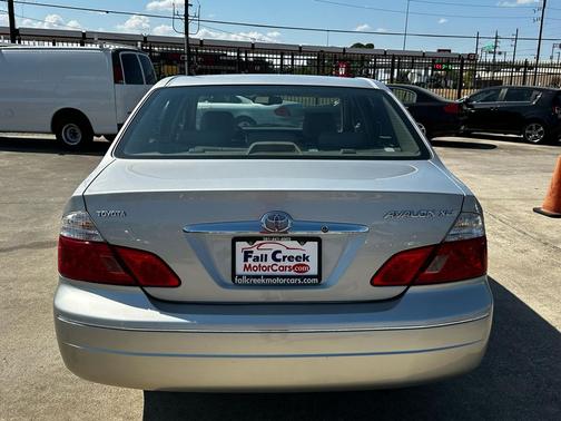 2003 Toyota Avalon XLS