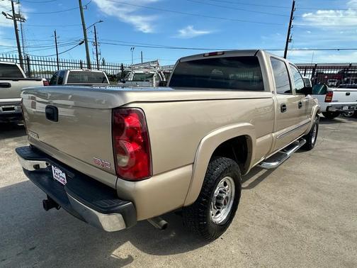 2004 GMC Sierra 2500 SLE Crew Cab