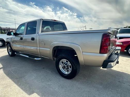 2004 GMC Sierra 2500 SLE Crew Cab