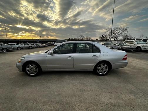 2004 Lexus LS 430 Base