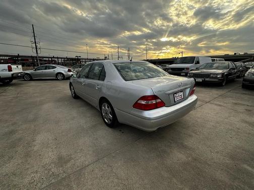 2004 Lexus LS 430 Base