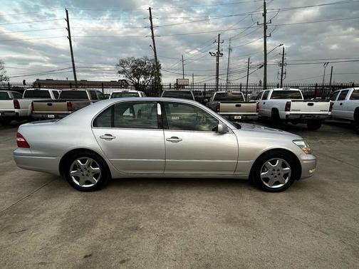 2004 Lexus LS 430 Base