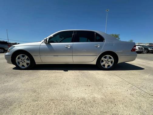 2004 Lexus LS 430 Base