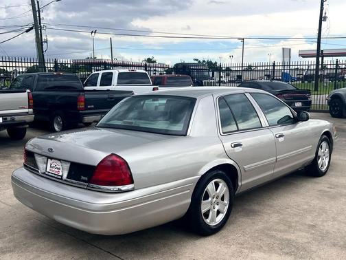 2011 Ford Crown Victoria LX
