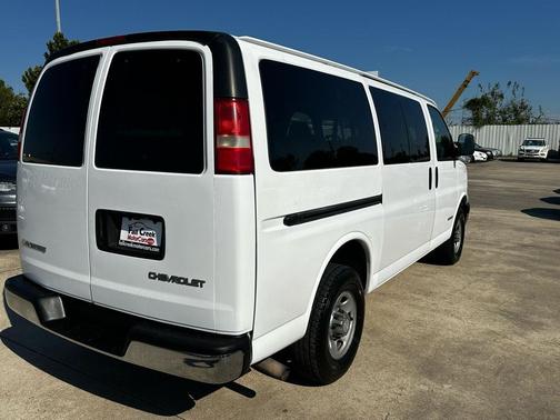 2006 Chevrolet Express 3500 Base