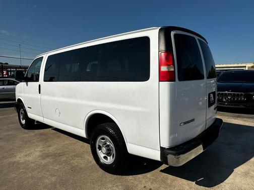 2006 Chevrolet Express 3500 Base