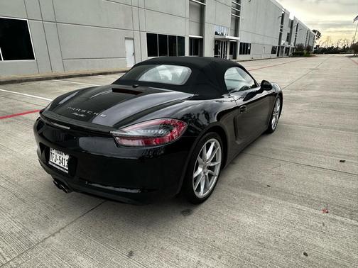 2015 Porsche Boxster 2dr Roadster 6-Spd Manual