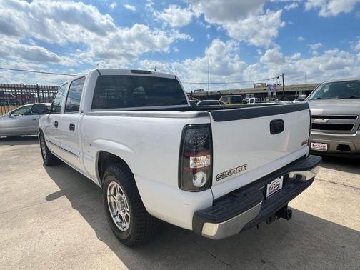 2006 GMC Sierra 1500 SLT Crew Cab