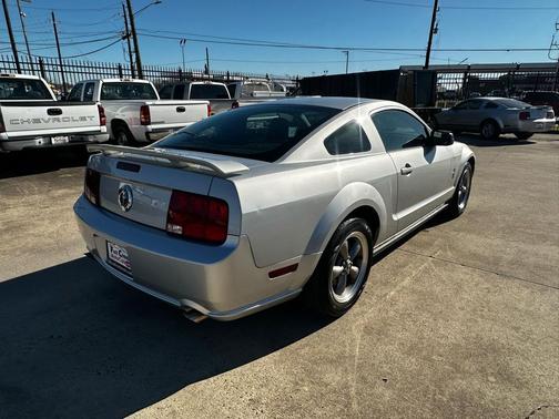 2006 Ford Mustang Premium