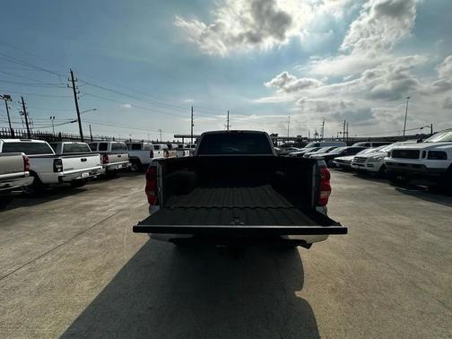 2003 Chevrolet Silverado 2500 LS H/D Extended Cab