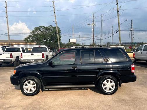 2001 Nissan Pathfinder LE