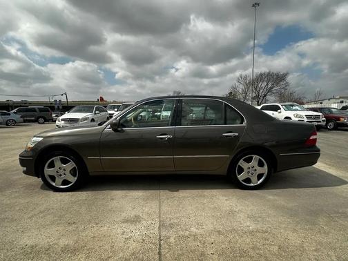 2005 Lexus LS 430 Base