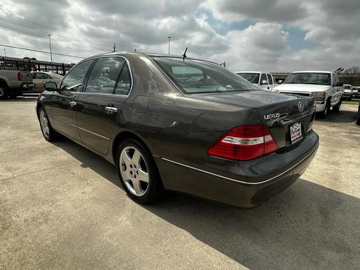 2005 Lexus LS 430 Base