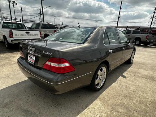 2005 Lexus LS 430 Base