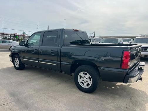 Gray 2004 Chevrolet Silverado 1500 LS Crew Cab