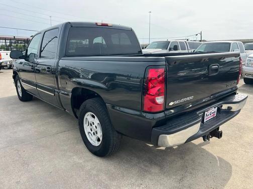 Gray 2004 Chevrolet Silverado 1500 LS Crew Cab