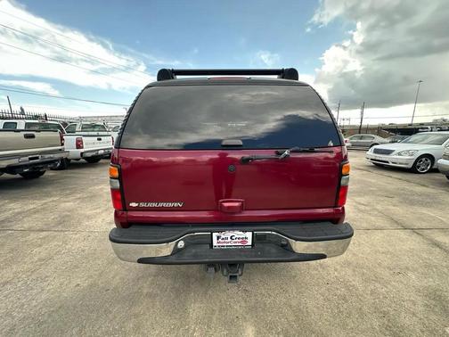 Maroon 2006 Chevrolet Suburban 1500 LTZ