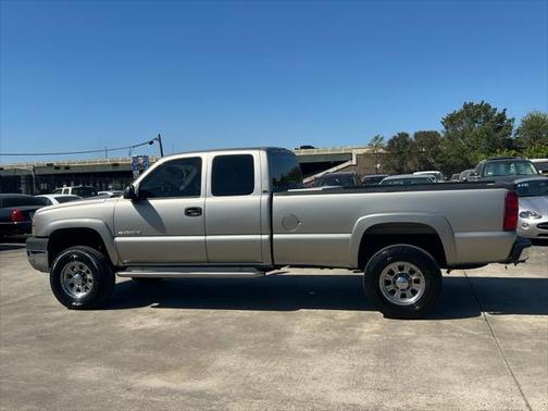 2003 Chevrolet Silverado 2500 LS H/D Extended Cab
