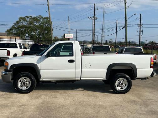 2004 GMC Sierra 2500 Work Truck