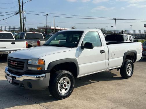 2004 GMC Sierra 2500 Work Truck