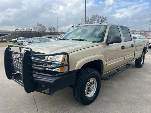 2004 Chevrolet Silverado 2500 LT H/D Crew Cab