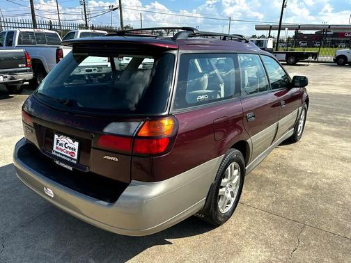 2001 Subaru Outback Base