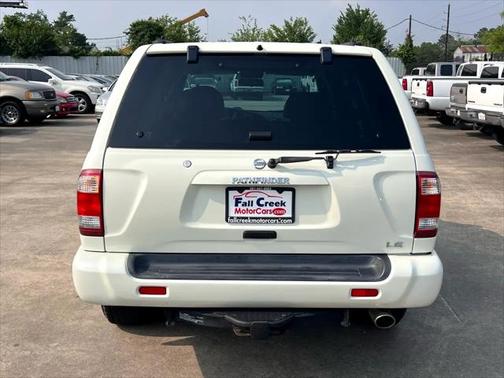 2003 Nissan Pathfinder LE