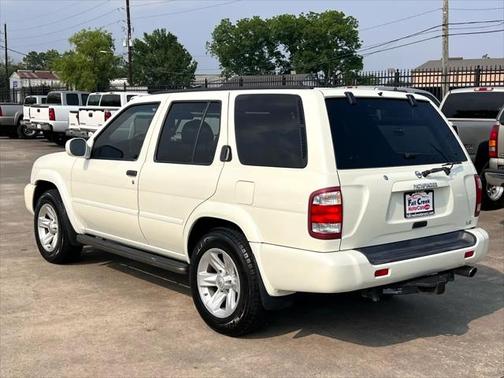 2003 Nissan Pathfinder LE