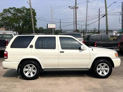 2003 Nissan Pathfinder LE