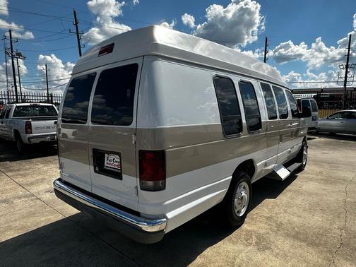 2004 Ford E250 Cargo