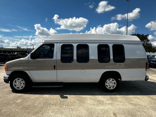 2004 Ford E250 Cargo
