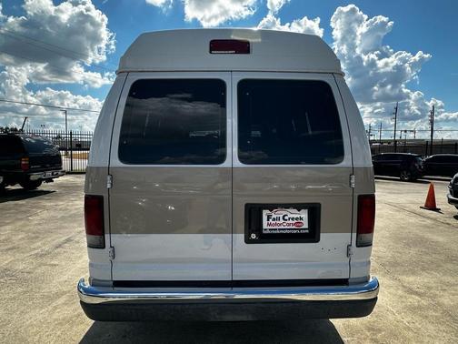 2004 Ford E250 Cargo