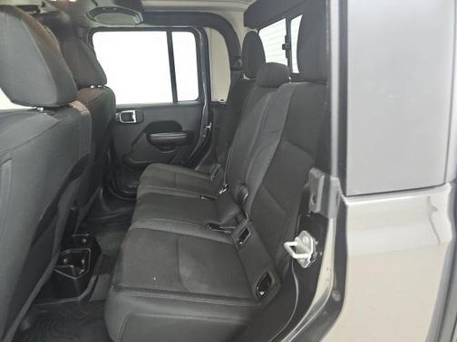 2020 Jeep Gladiator Sport