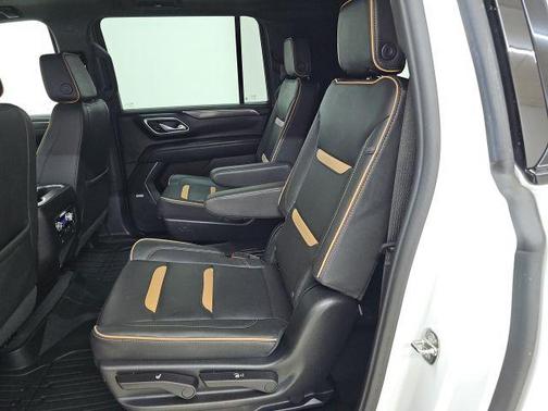 Summit White 2023 GMC Yukon XL 4WD AT4